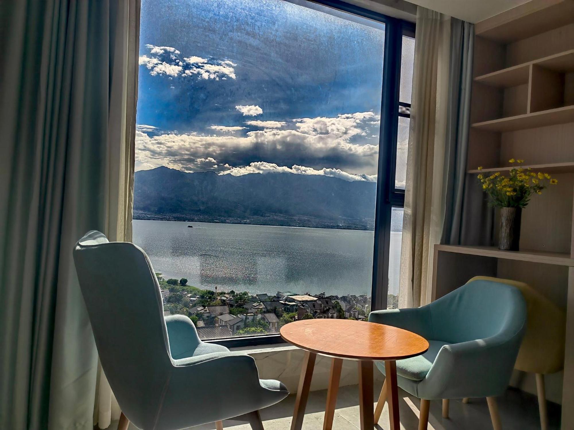 Dali Listening Sea View Villa大理听城海景别墅 Exterior photo
