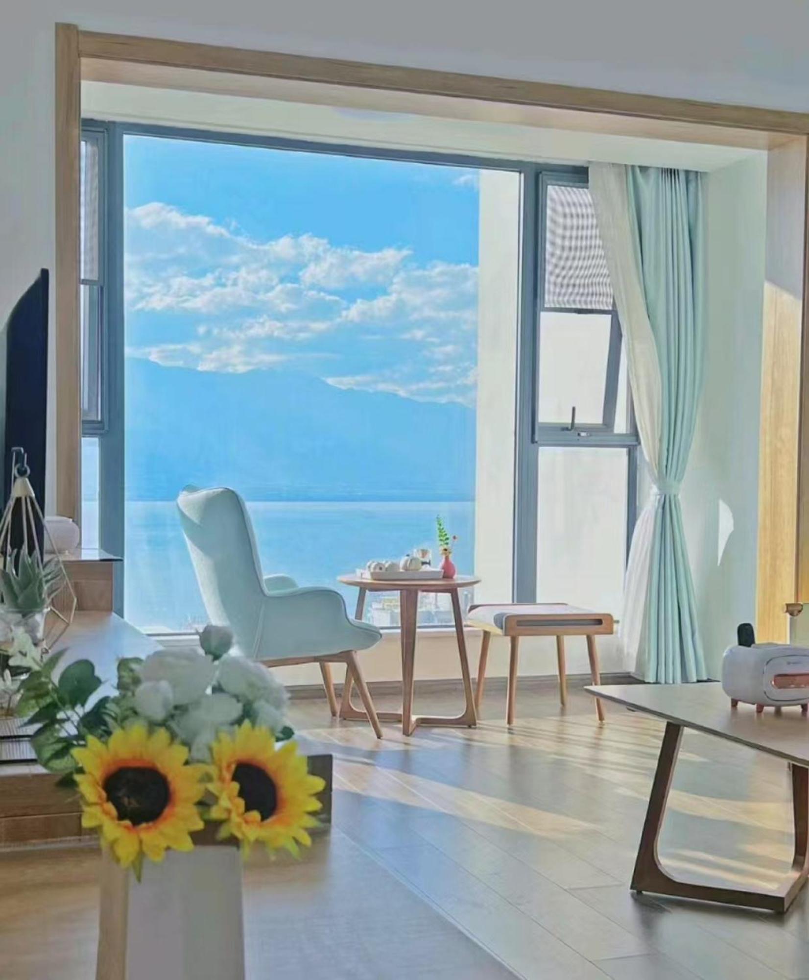Dali Listening Sea View Villa大理听城海景别墅 Exterior photo