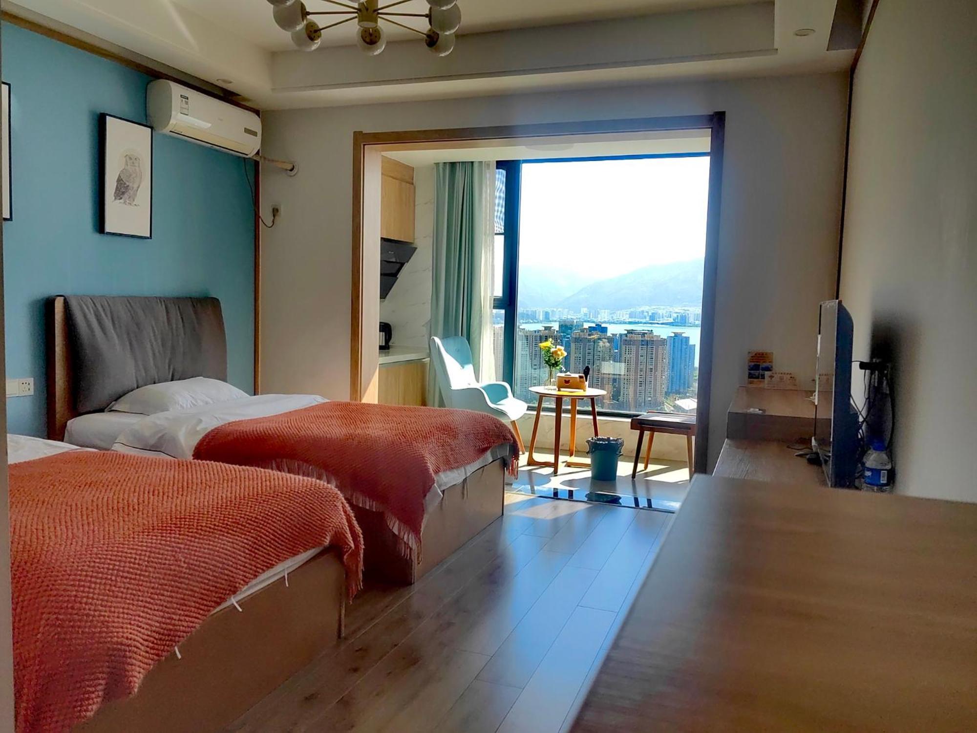 Dali Listening Sea View Villa大理听城海景别墅 Exterior photo